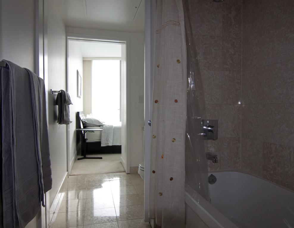 Corporate Suite Торонто Экстерьер фото