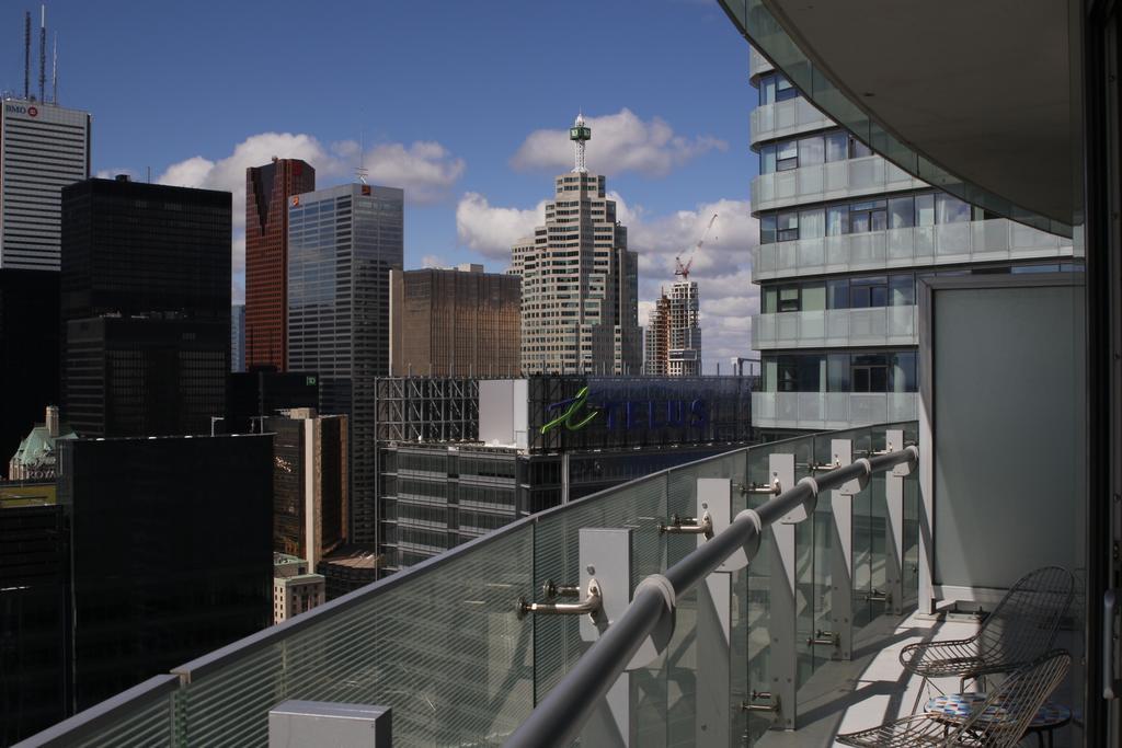 Corporate Suite Торонто Экстерьер фото